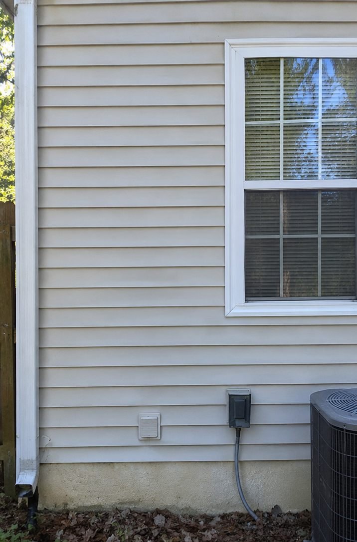 The same wall after soft washing